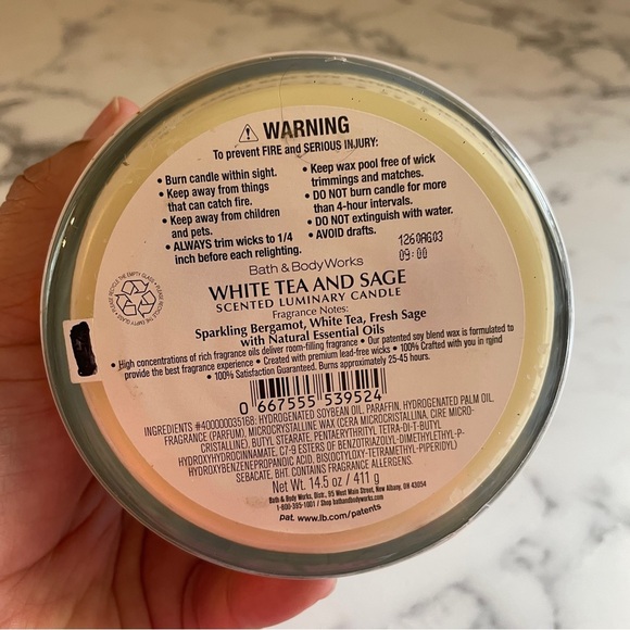 Bath&body works: white tea sage candle 14.5oz - Picture 3 of 5